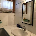 La Cinta Apartment *